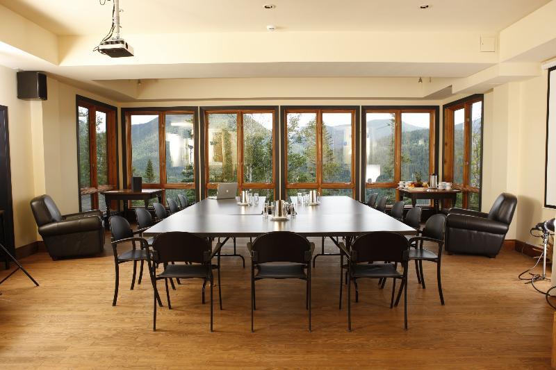 Auberge De Montagne Des Chic-Chocs Cap-Chat Exterior photo