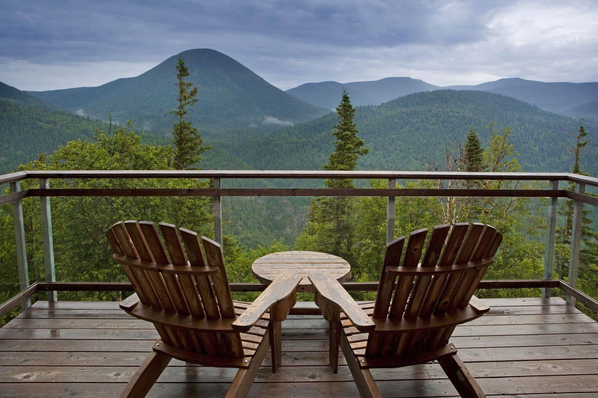 Auberge De Montagne Des Chic-Chocs Cap-Chat Exterior photo